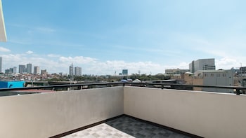 reddoorz plus near bgc mall