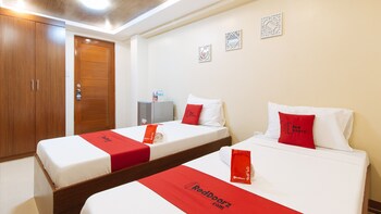 reddoorz plus near bgc mall