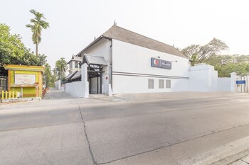 capital o 707 cheva gallery