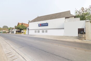 capital o 707 cheva gallery