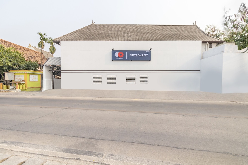 capital o 707 cheva gallery