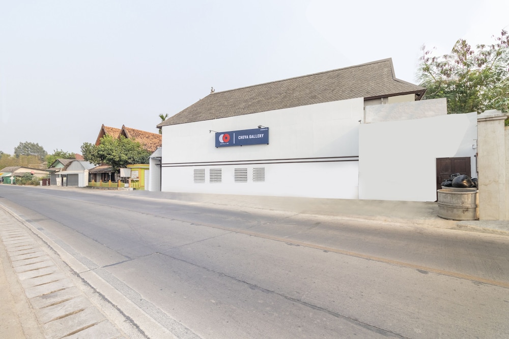 capital o 707 cheva gallery