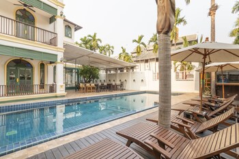 capital o 707 cheva gallery