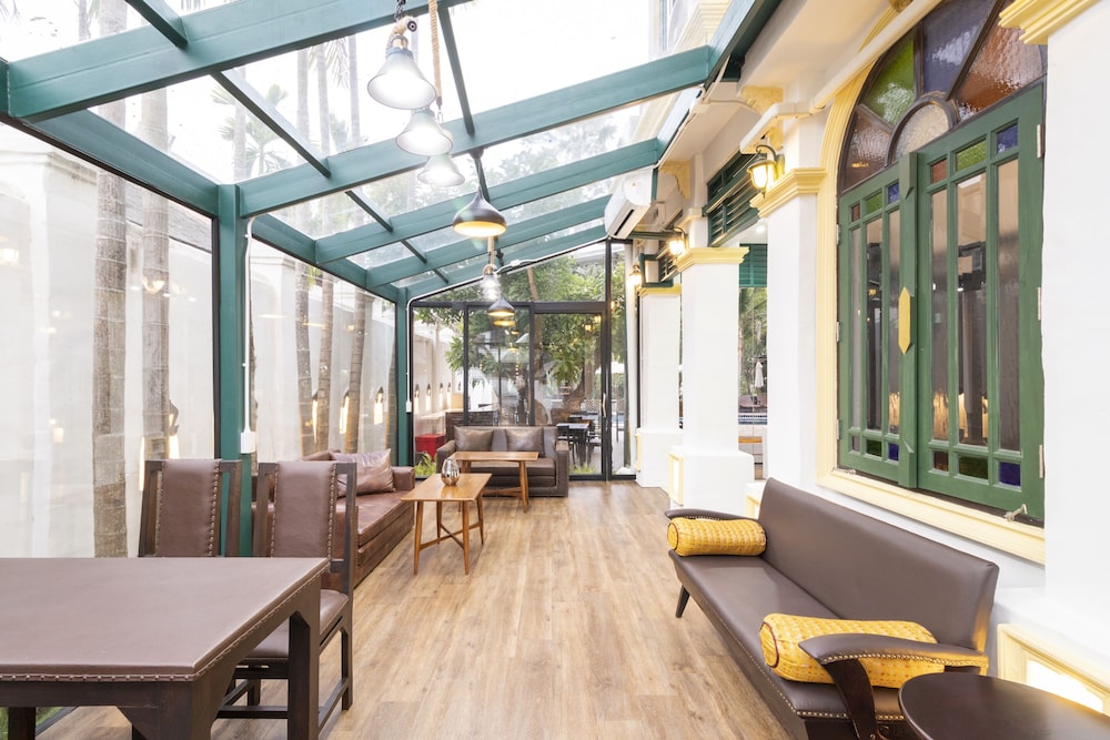 capital o 707 cheva gallery