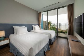 flamingo grand cat ba resort
