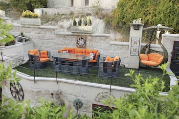 cappadocia fairy chimneys selfie cave hotels special class