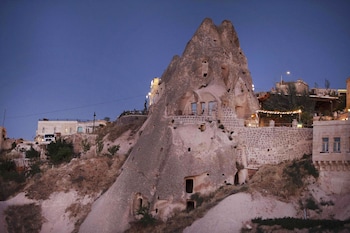 cappadocia fairy chimneys selfie cave hotels special class