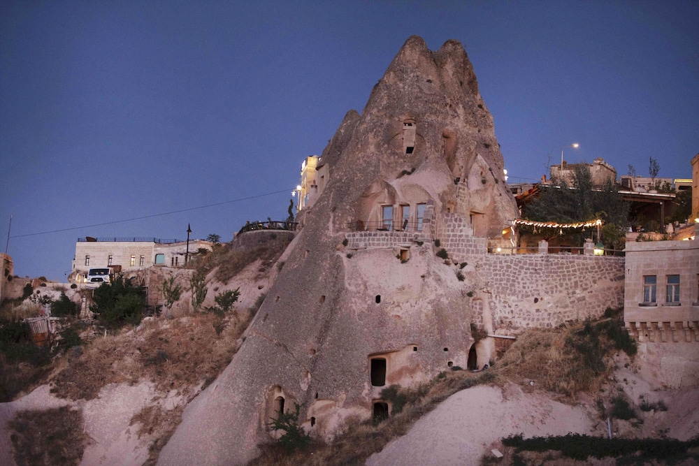 cappadocia fairy chimneys selfie cave hotels special class