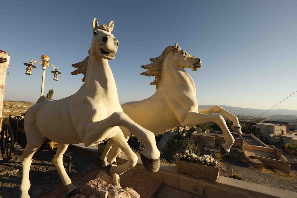 cappadocia fairy chimneys selfie cave hotels special class