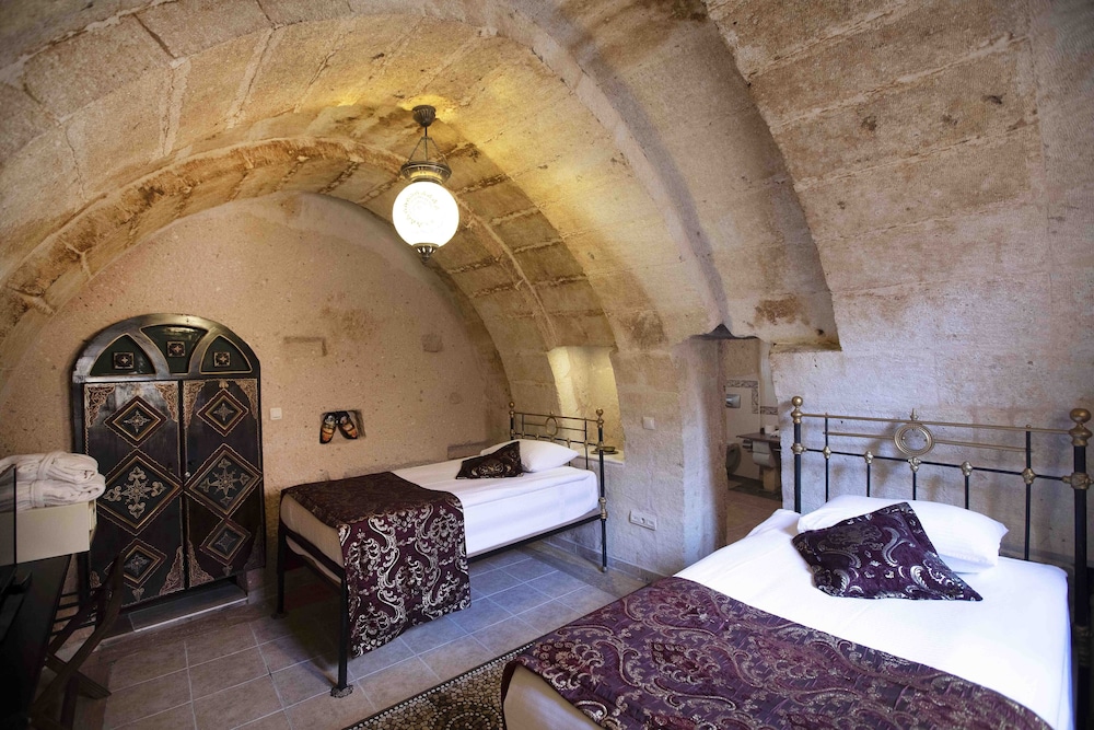 cappadocia fairy chimneys selfie cave hotels special class