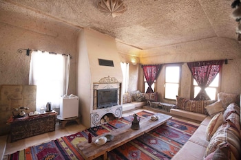 cappadocia fairy chimneys selfie cave hotels special class