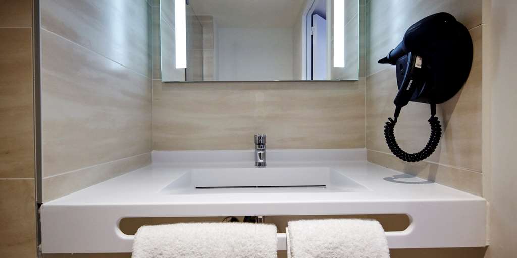 kyriad combs la ville senart