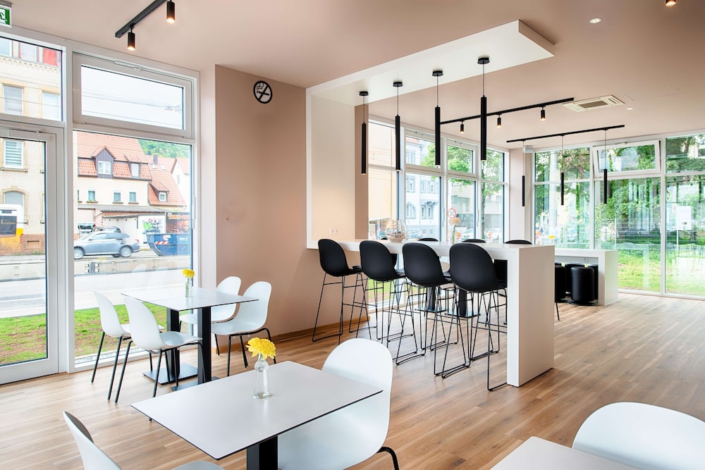 bandb hotel stuttgart neckarhafen