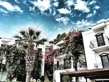 mare garden hotel akyarlar