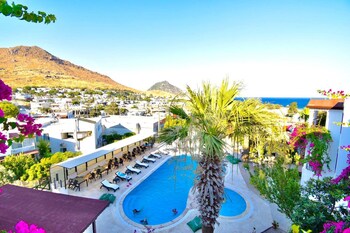 mare garden hotel akyarlar