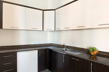 marriott executive apartments city center doha