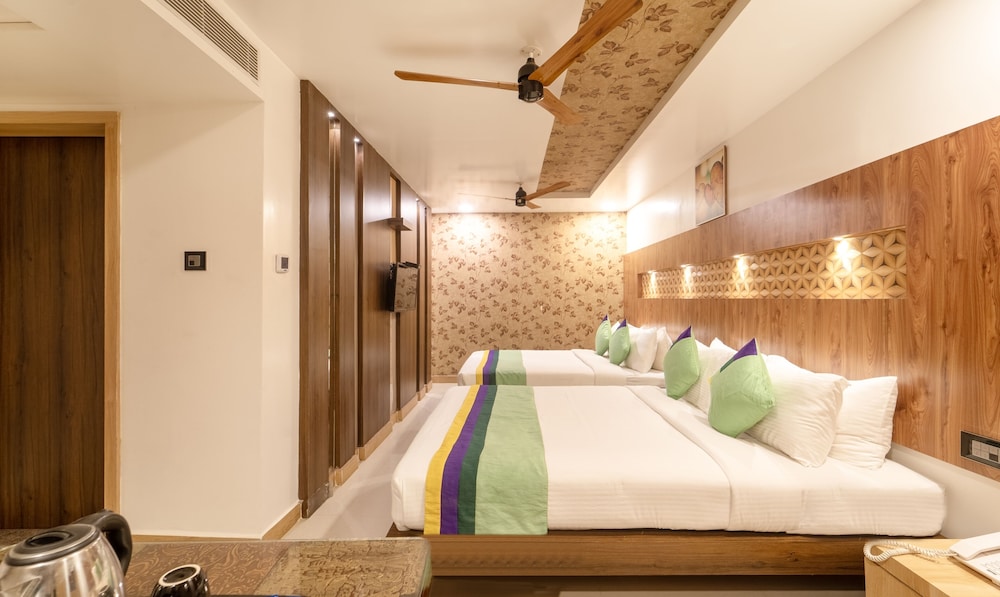 treebo golden swan pammal