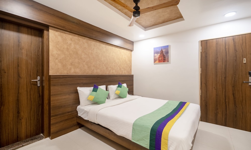 treebo golden swan pammal