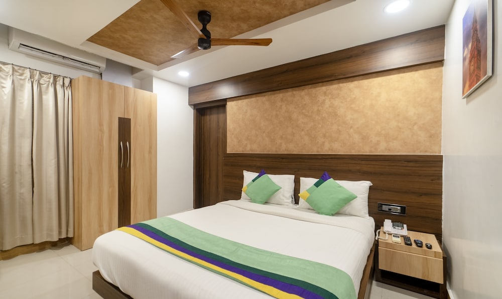 treebo golden swan pammal