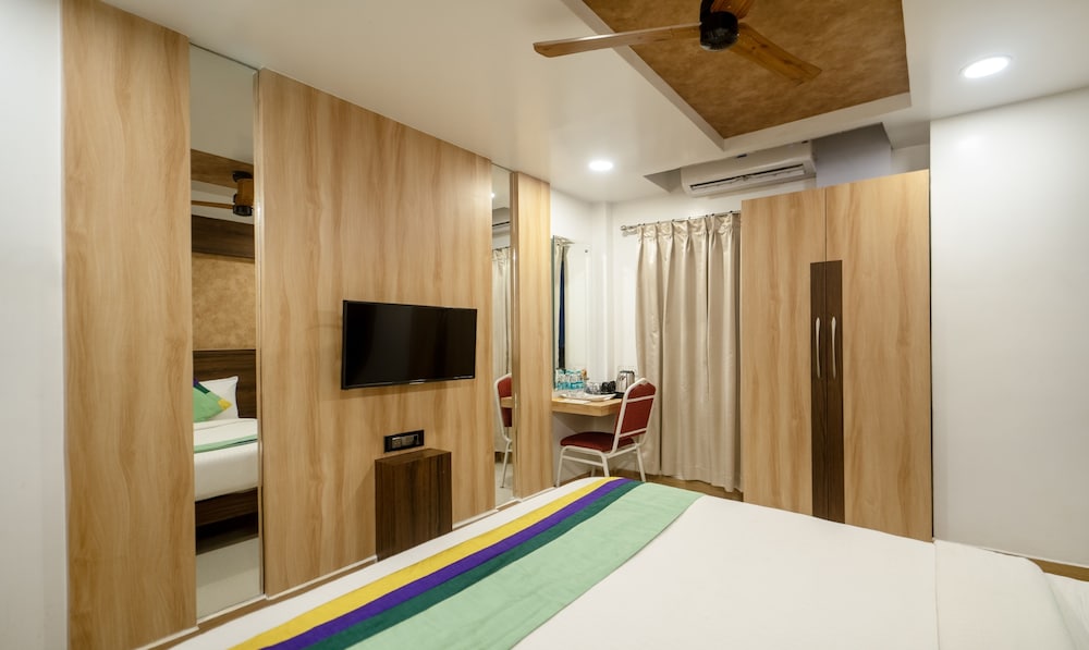 treebo golden swan pammal