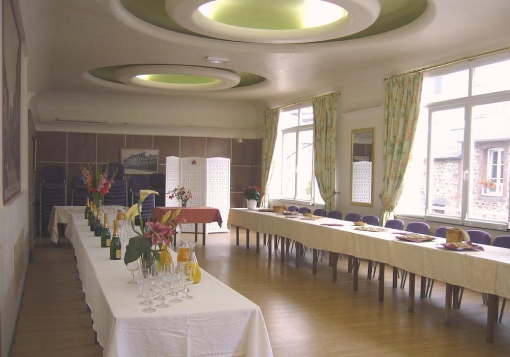 logis hotel saint pierre