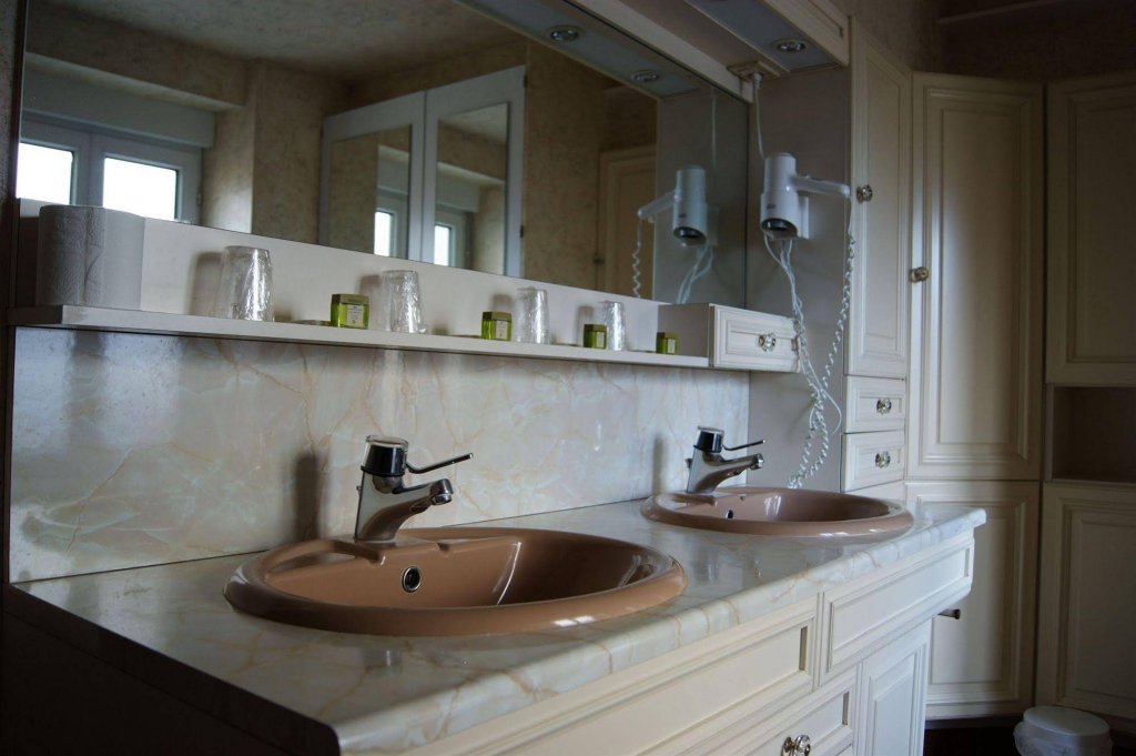 logis hotel saint pierre