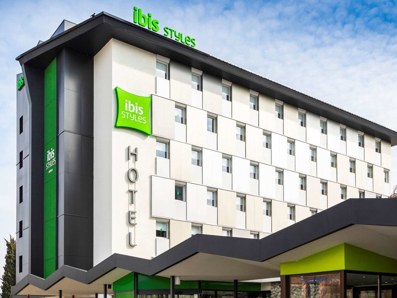 ibis styles thonon les bains hotel