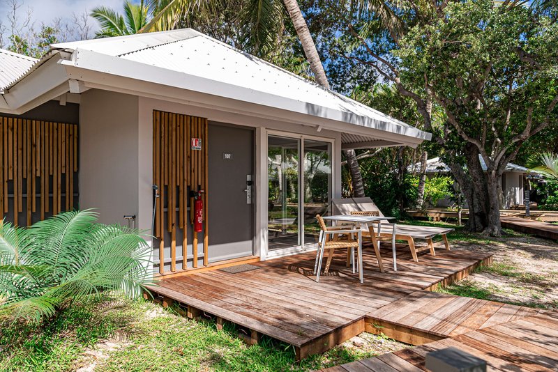 doubletree by hilton noumea ilot maitre resort