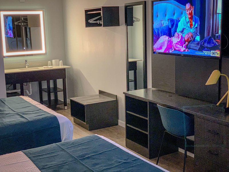 motel 6 louisville ky airport fair expo