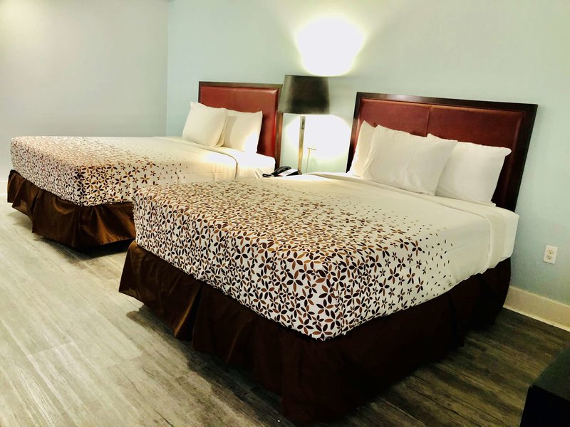 montgomery inn and suites