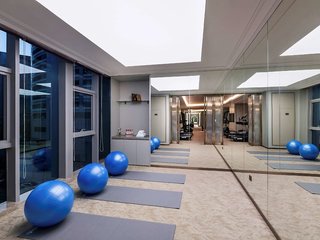 mercure shanghai waigaoq free trade zone