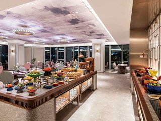 mercure shanghai waigaoq free trade zone
