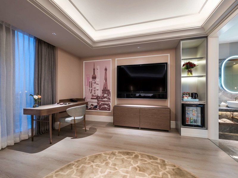 mercure shanghai waigaoq free trade zone