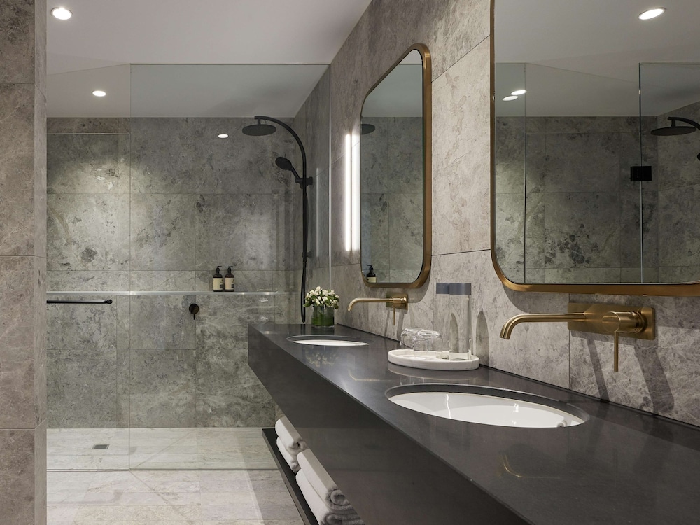 parkroyal monash melbourne