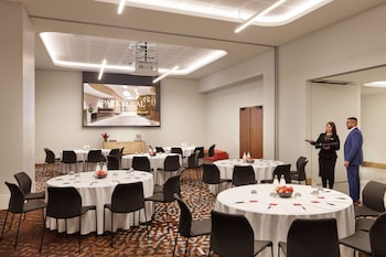 parkroyal monash melbourne