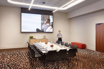 parkroyal monash melbourne