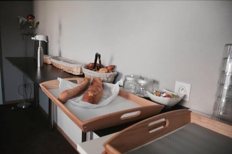 hotel lemand lyon est villefontaine