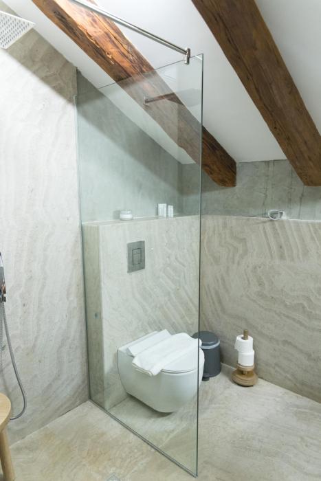 dims hotel and restaurant