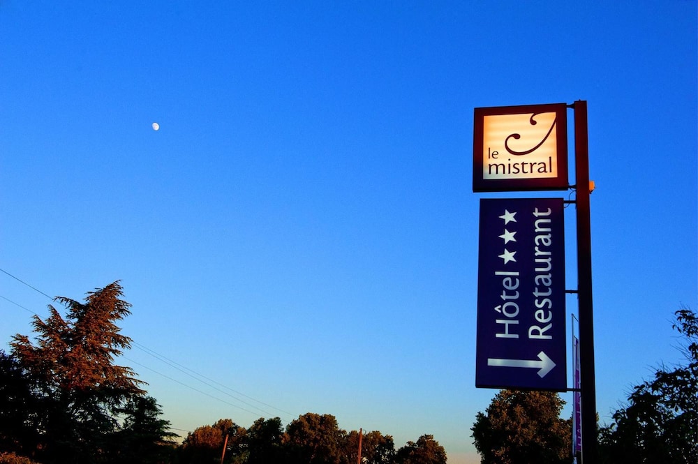 hotel le mistral