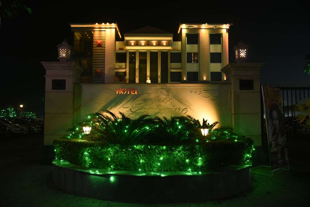Ramada By Wyndham Varanasi Katesar,Sarnath>>Chandauli,4 star