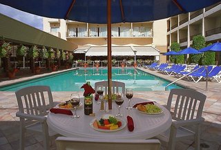 Coast Capri Hotel,Kelowna>>British Columbia,4 star