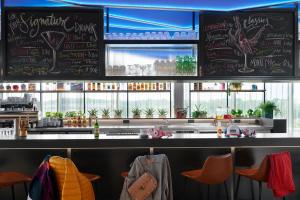 Moxy Cologne Bonn Airport,Porz>>Cologne,3 star