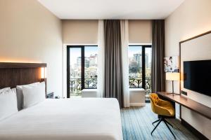 courtyard by marriott baku