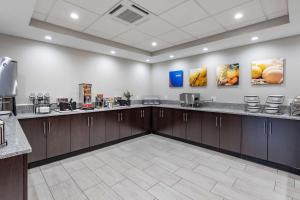 comfort suites st louis sunset hills