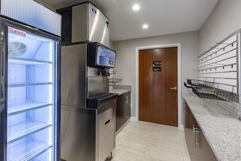 comfort suites st louis sunset hills