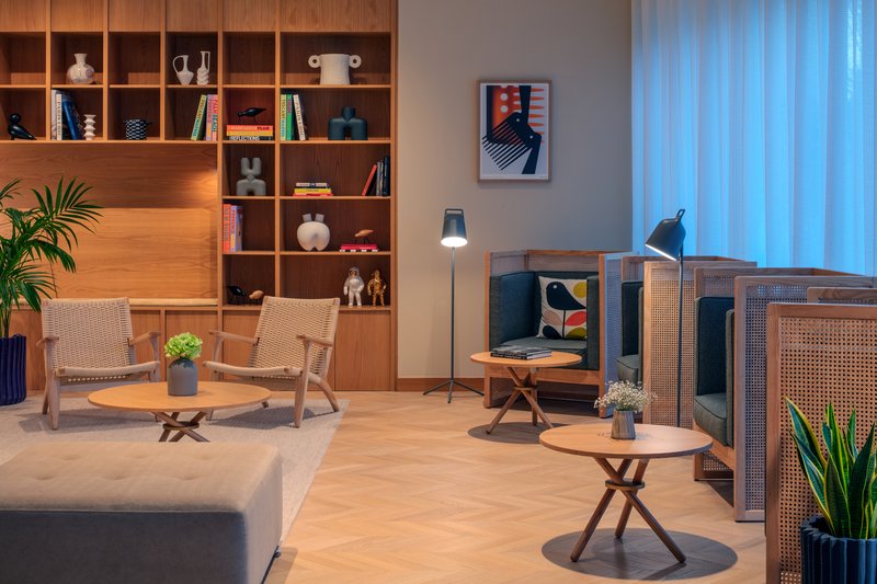 staybridge suites dubai internet city an ihg hotel