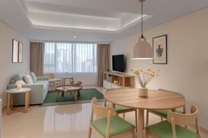 Staybridge Suites Dubai Internet City, An Ihg Hotel,Jumeirah>>Dubai,4 star