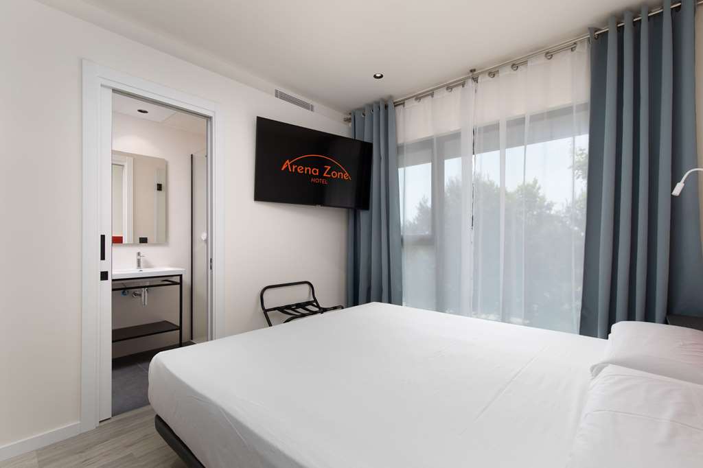 arena zone hotel