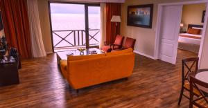 xelena hotel and suites