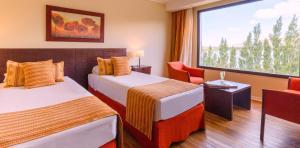 xelena hotel and suites